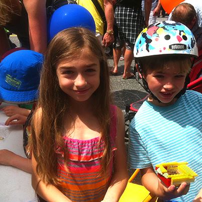 988483_353426314780886_427602953_n